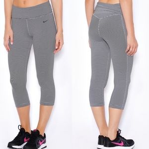 Nike Legend 2.0 striped capris size small